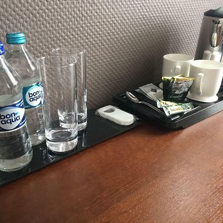 Hotel Meridian Brody Bagian luar foto