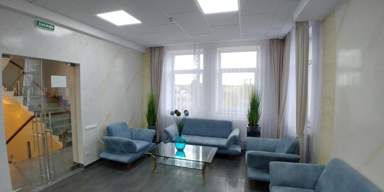 Hotel Meridian Brody Bagian luar foto